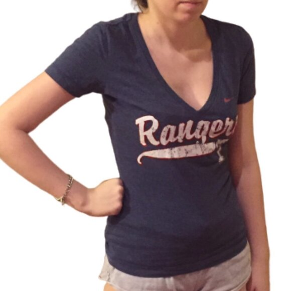 Lot of two Texas Rangers v-neck t-shirts - Picture 2 of 5